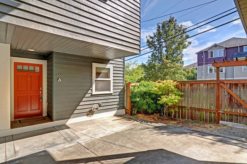 Property Photo:  102 24th Ave E A  WA 98112 