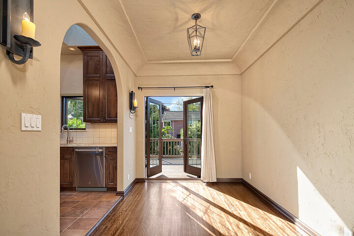 mls-542687-2029-41st-ave-e-seattle-wa-98112