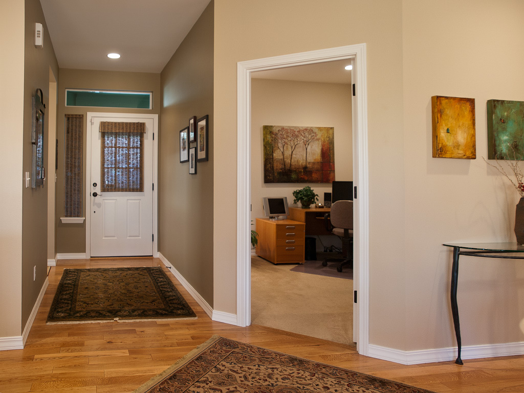 Property Photo: Foyer & den 23720 NE 134th Place  WA 98053 