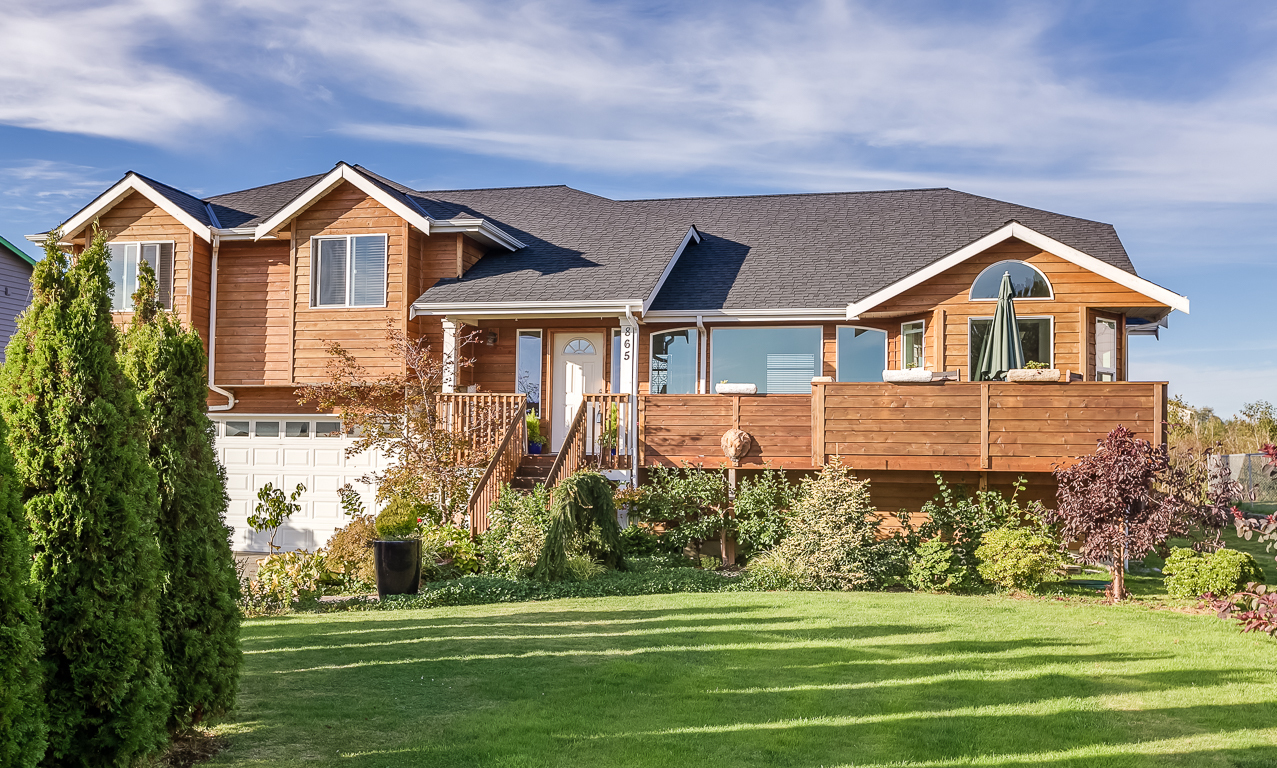 Property Photo: Custom inside and out! 865 Livingston Bay Shore Dr  WA 98282 