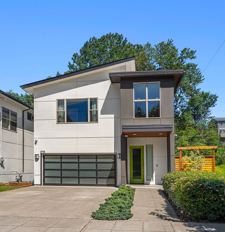 4758 26th Ave SW  Seattle WA 98106 photo