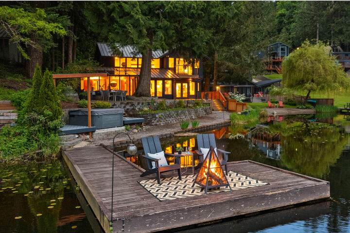 Property Photo:  3235 E Ames Lake Drive NE  WA 98053 