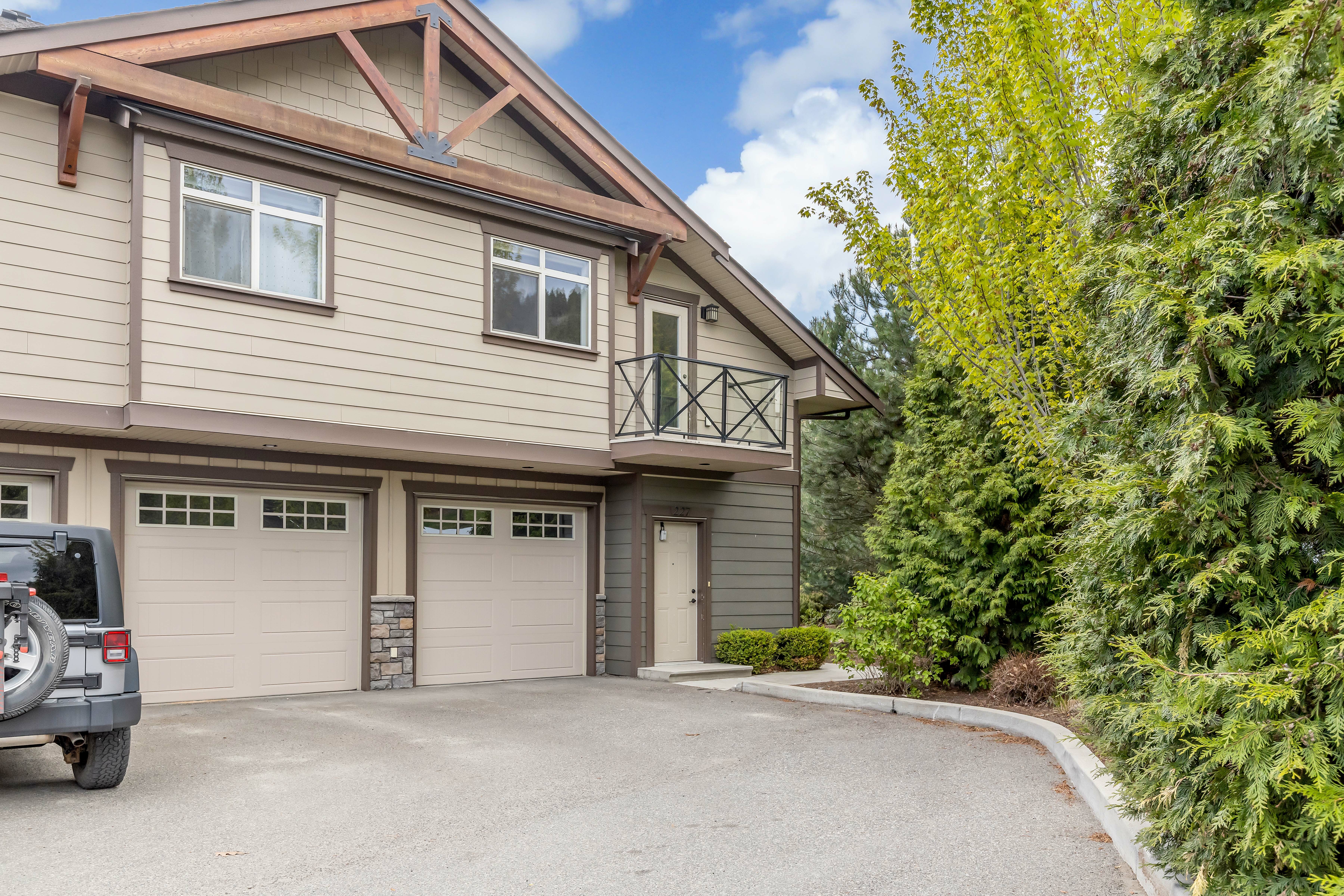 Property Photo: 511 Yates Road 227 BC V1V 2X2