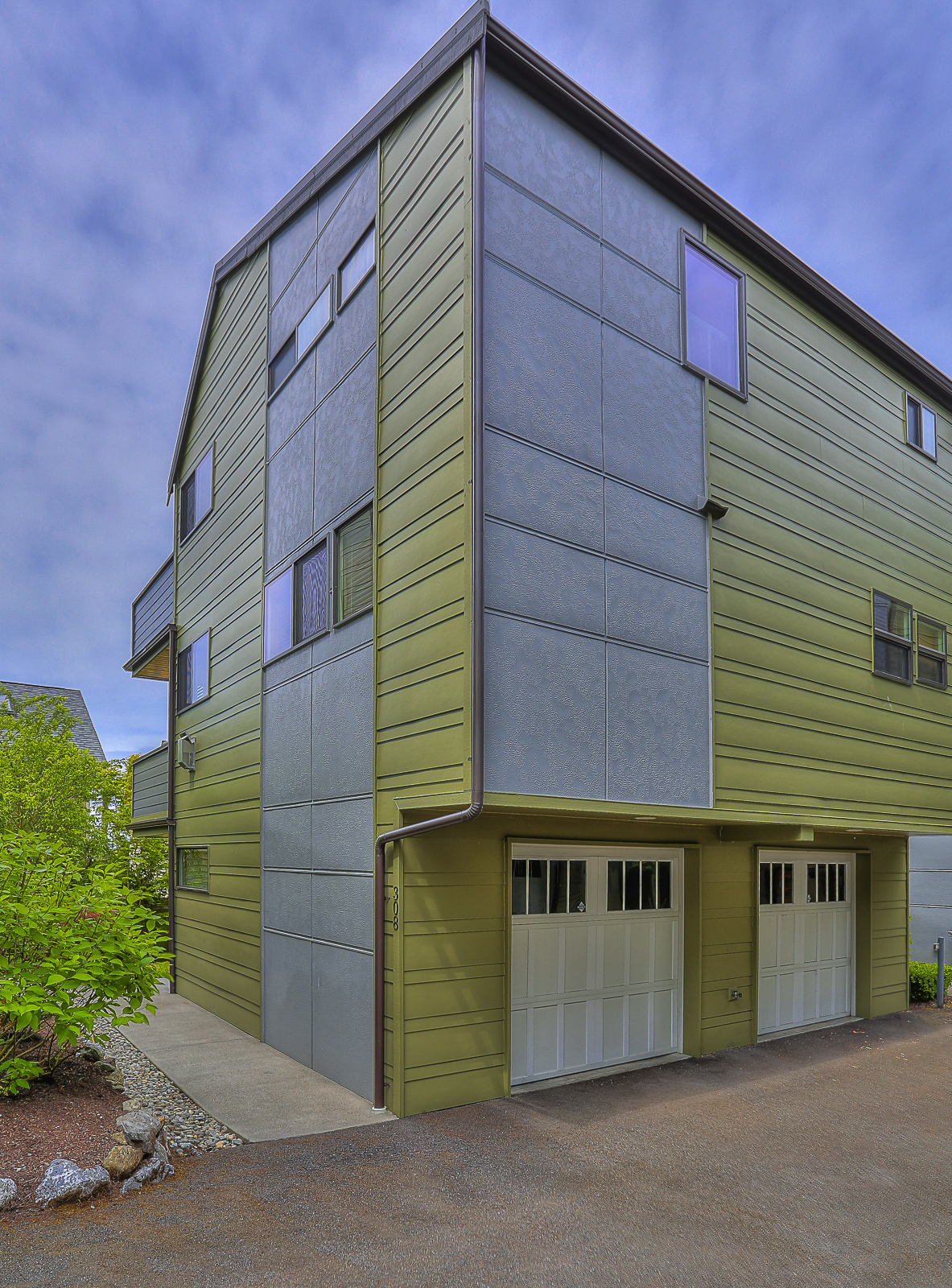 Property Photo: Fabulous Phinney Townhome 308 NW 54th St  WA 98107 
