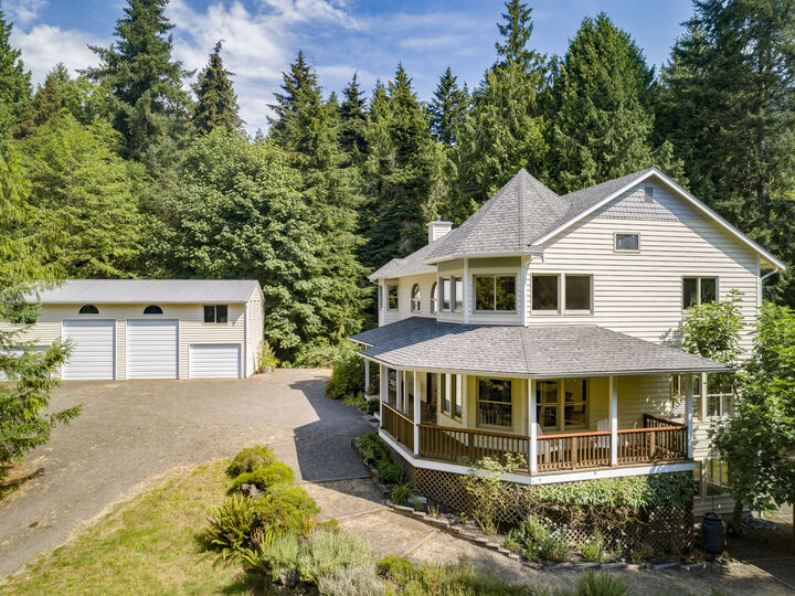 Property Photo:  6500 NE Baker Hill Road  WA 98110 