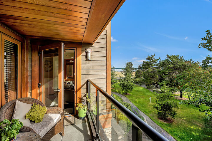 9525 Semiahmoo Pkwy A204  Blaine WA 98230 photo