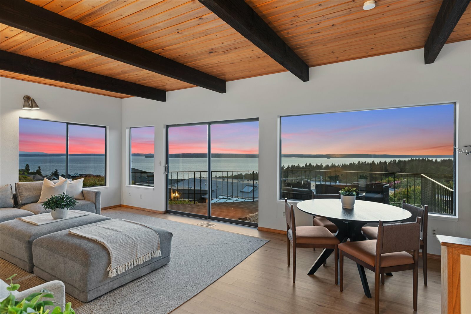 Property Photo: 18220 Ridgefield Road NW WA 98177
