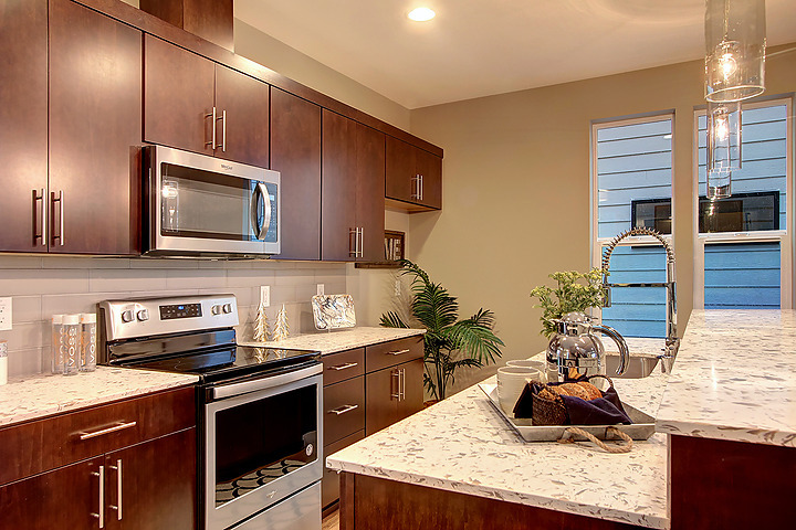 Property Photo: Kitchen 1824 178th St SW 26 WA 98037