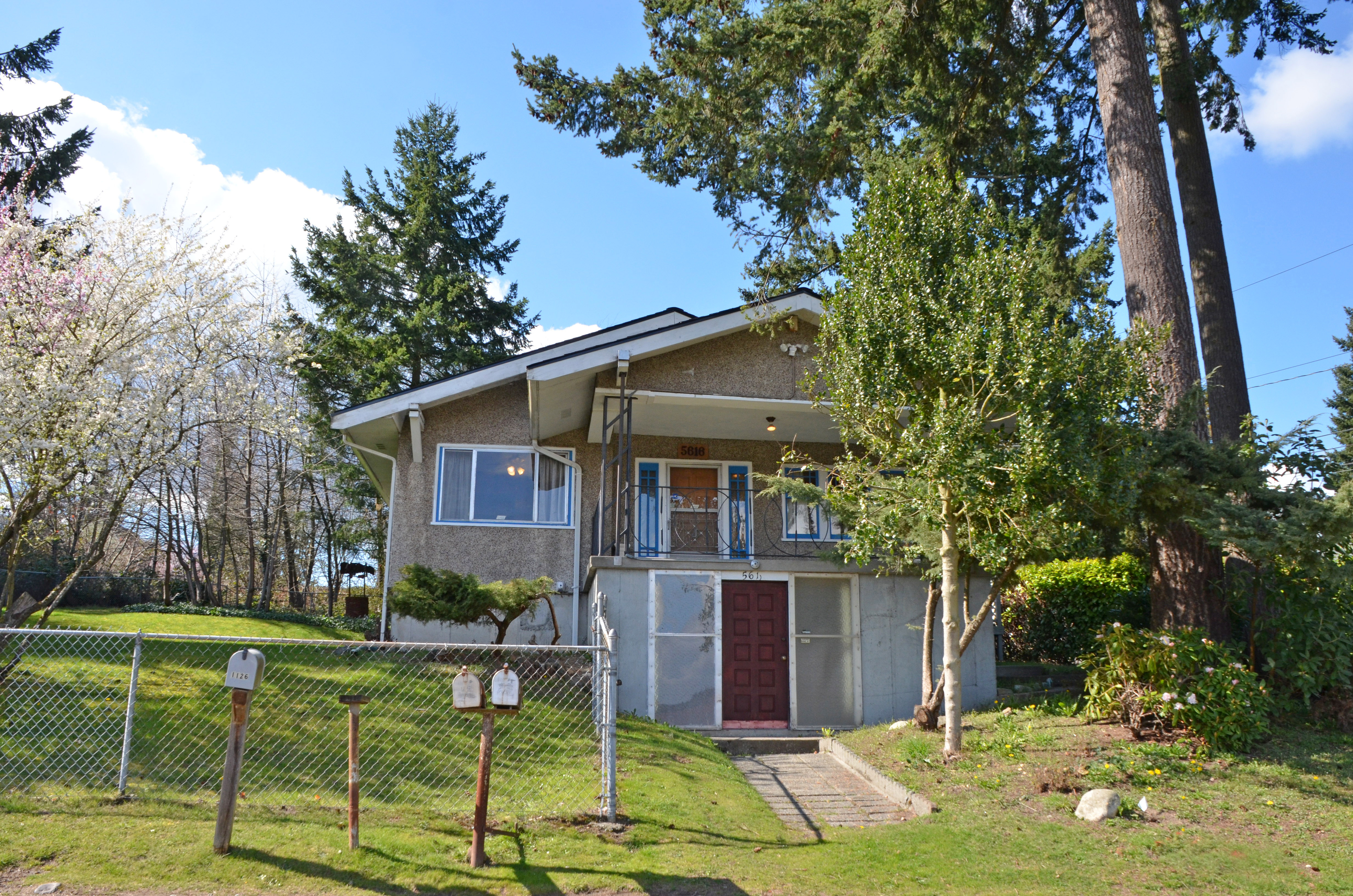 Property Photo:  5616 E L St  WA 98404 