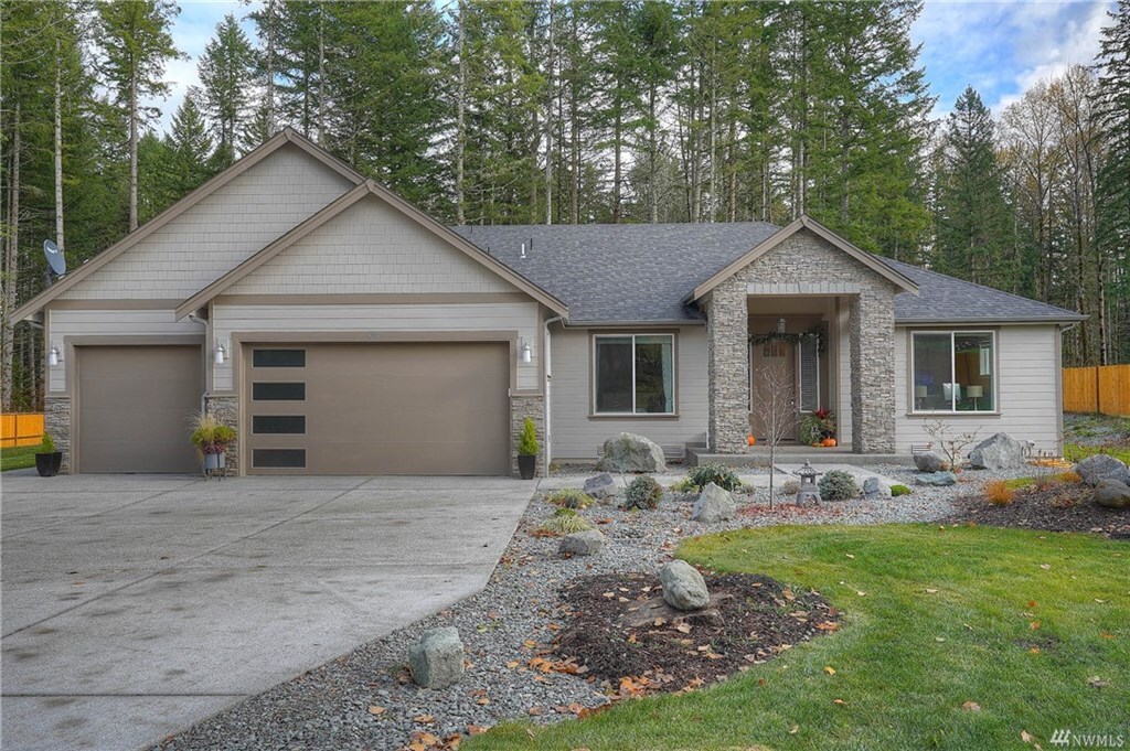 Property Photo: 30905 37th Ave E WA 98338