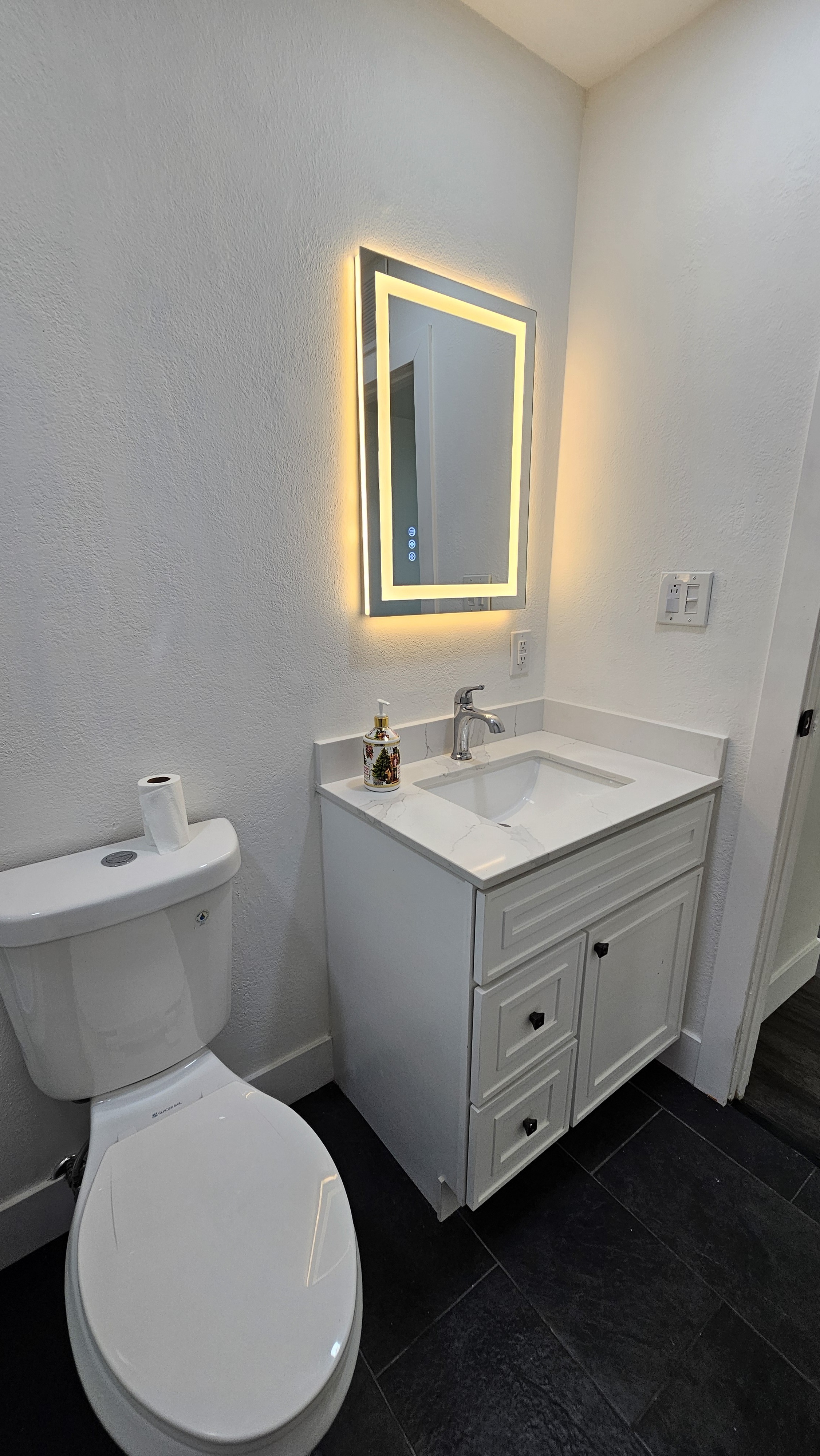 Property Photo: 5 Inland Court CA 94509