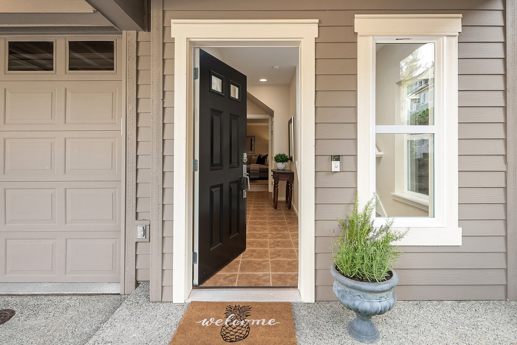 Property Photo: 555 Alpine Ridge Place NW WA 98027