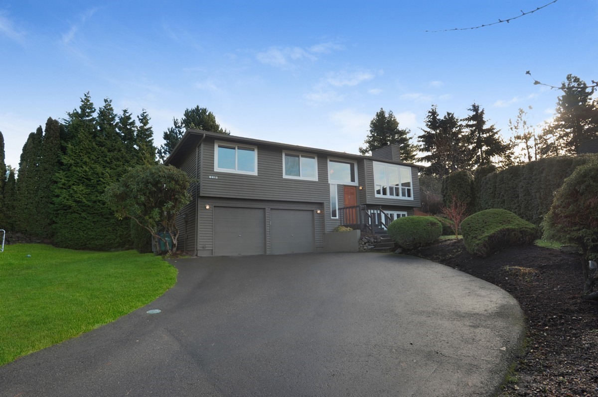 Property Photo: Beautiful updated highlands/kirkland home! 8812 113th Place NE  WA 98033 