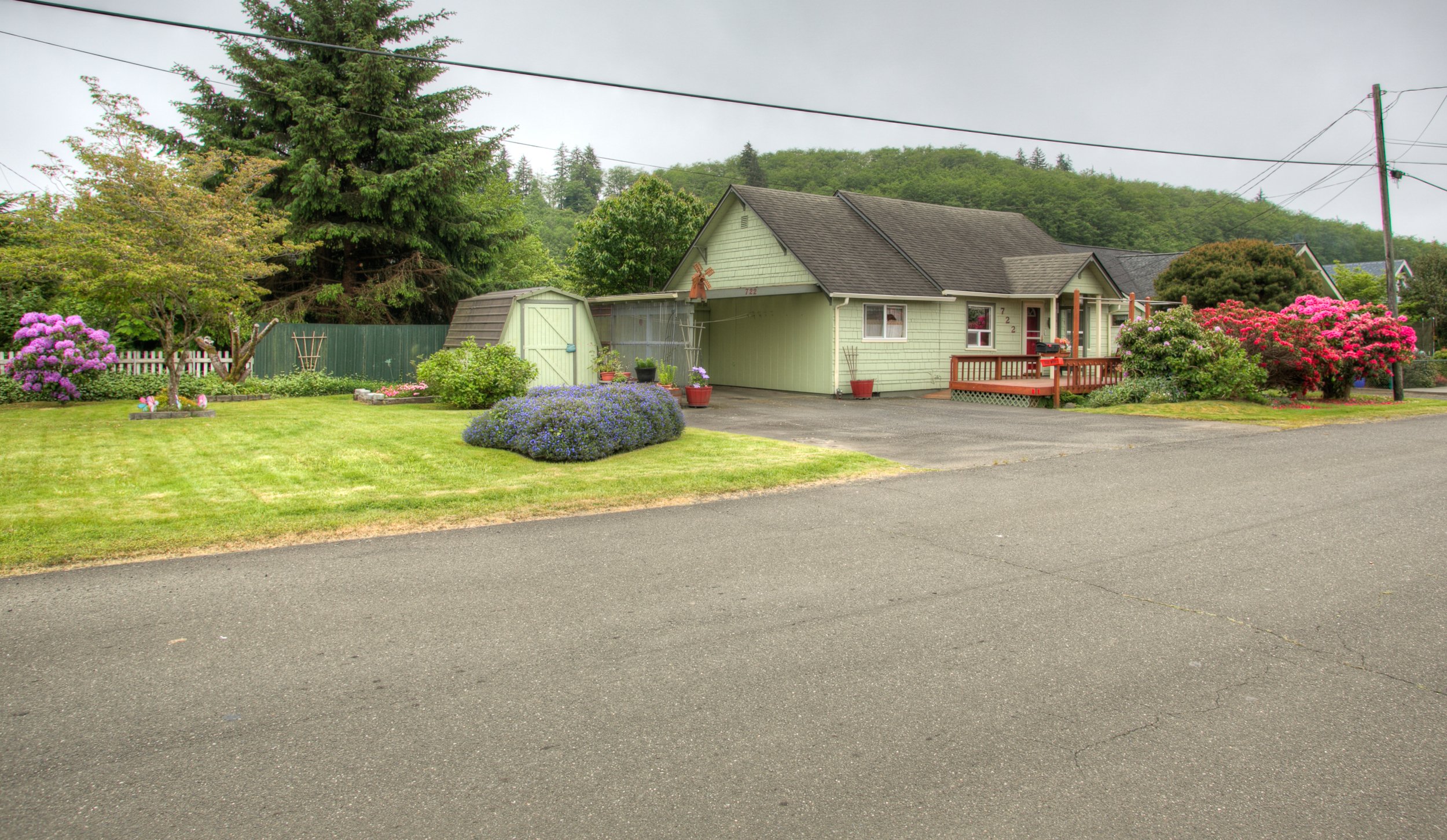 Property Photo:  722 Queen Ave  WA 98550 
