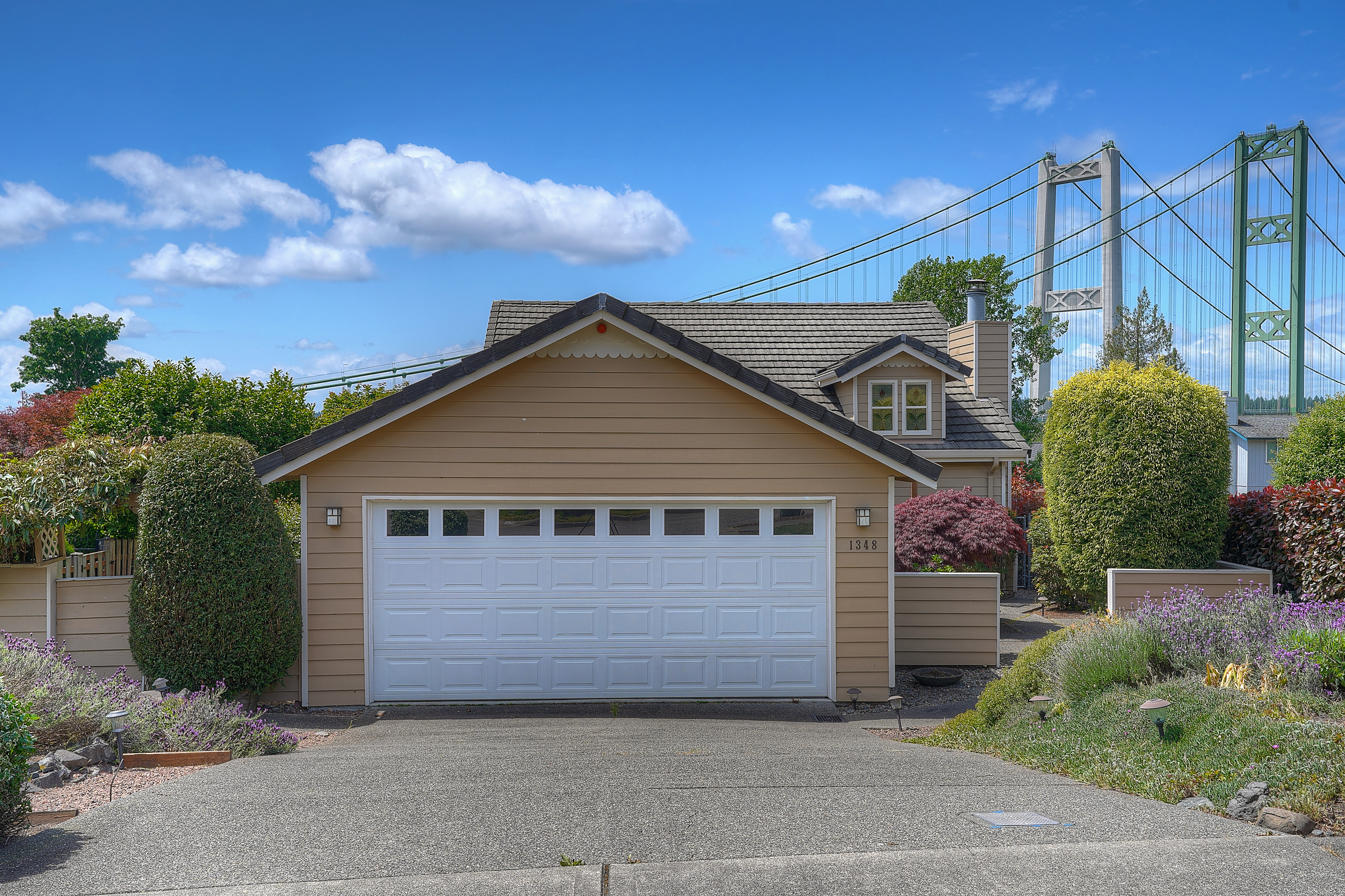 Property Photo:  1348 N Juniper Street  WA 98406 