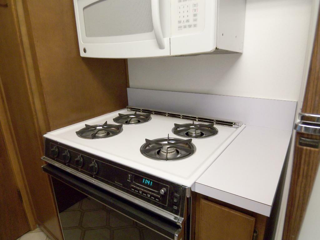 Property Photo: Kitchen 229 S 357th St  WA 98003 