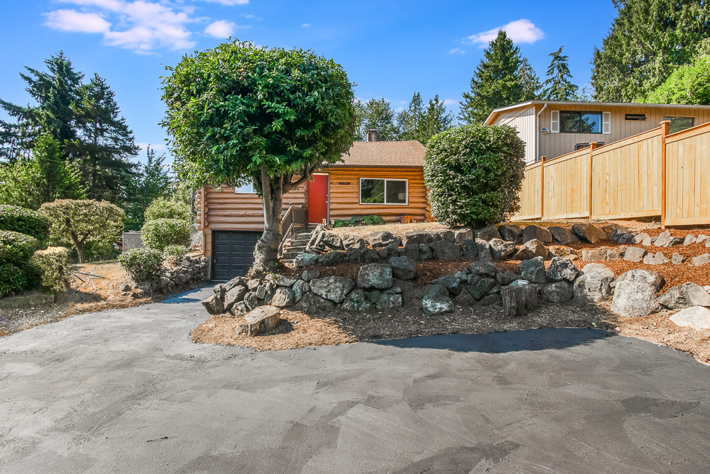 Property Photo:  4705 S 164th Street  WA 98188 