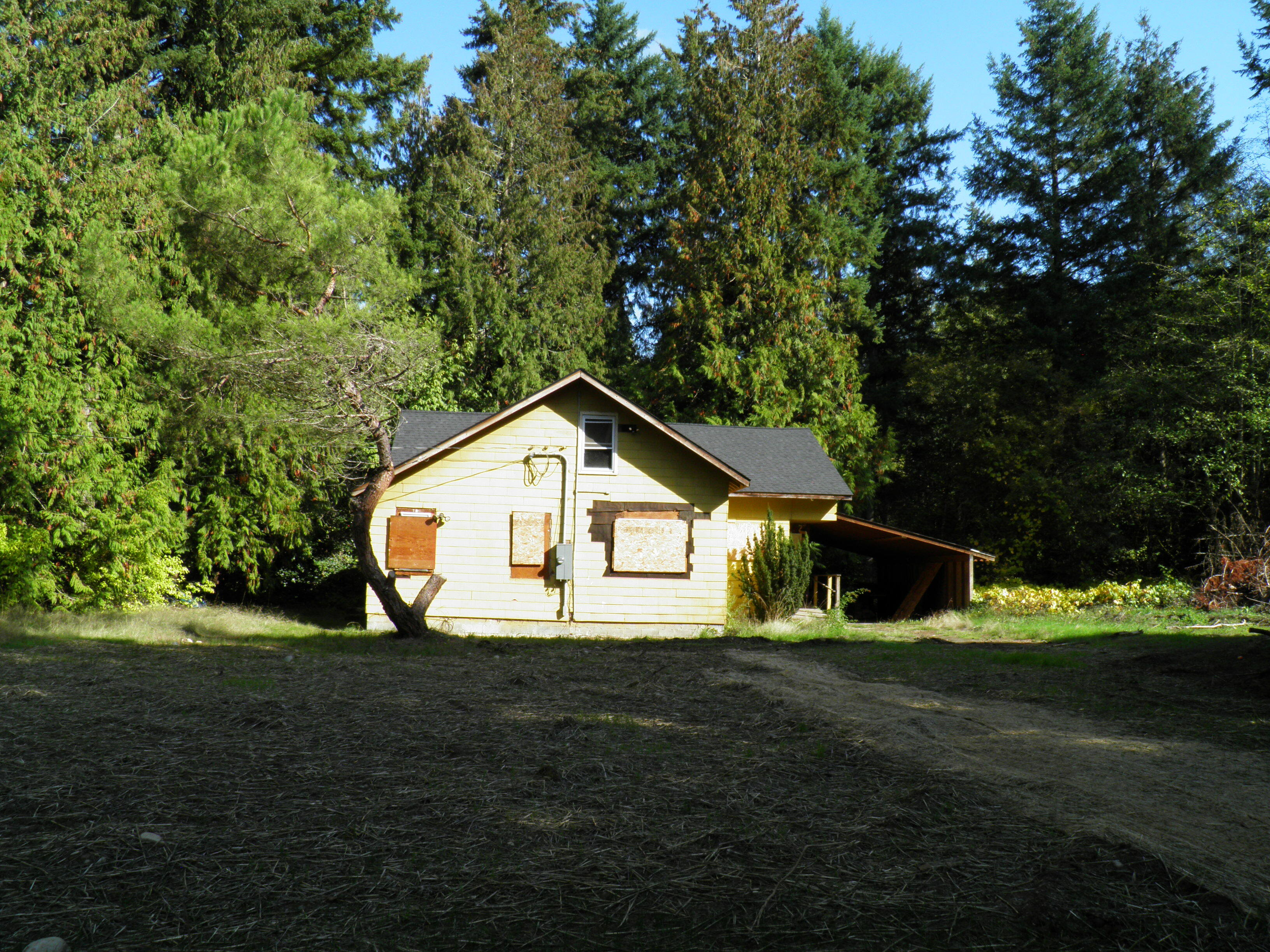 Property Photo:  5818 80th St E  WA 98371 