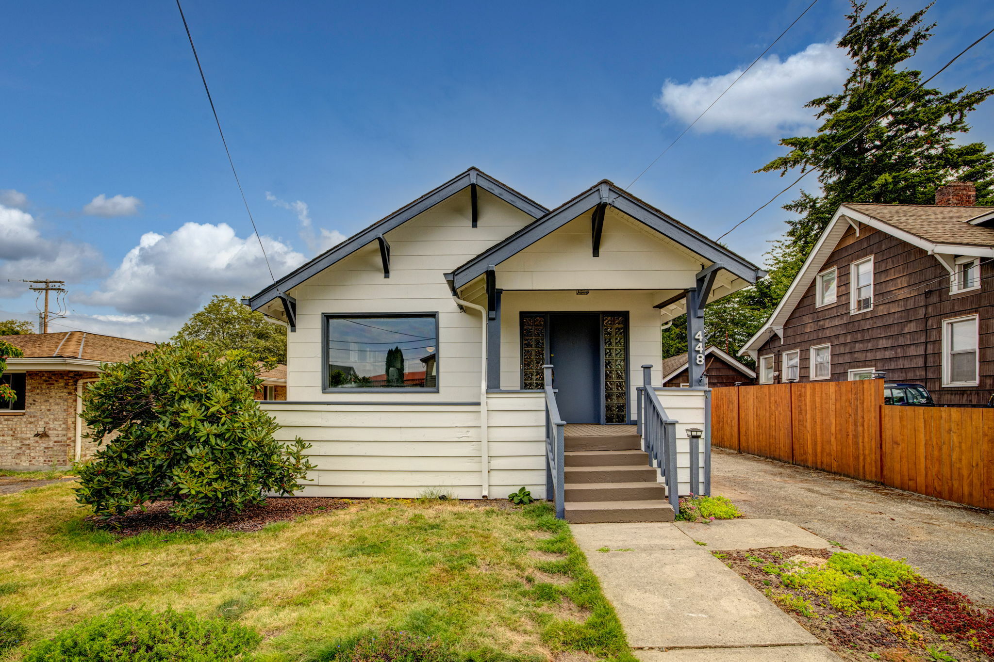 Property Photo:  448 Pelly Avenue N  WA 98057 