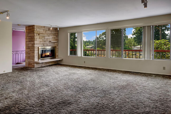 Property Photo: Living room 18311 Homeview Dr  WA 98026 