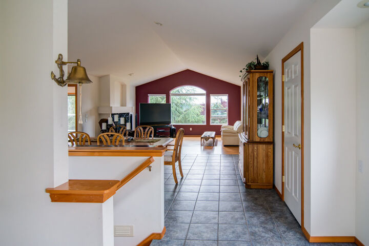 Property Photo: Interiors 892 Henry Lane WA 98282