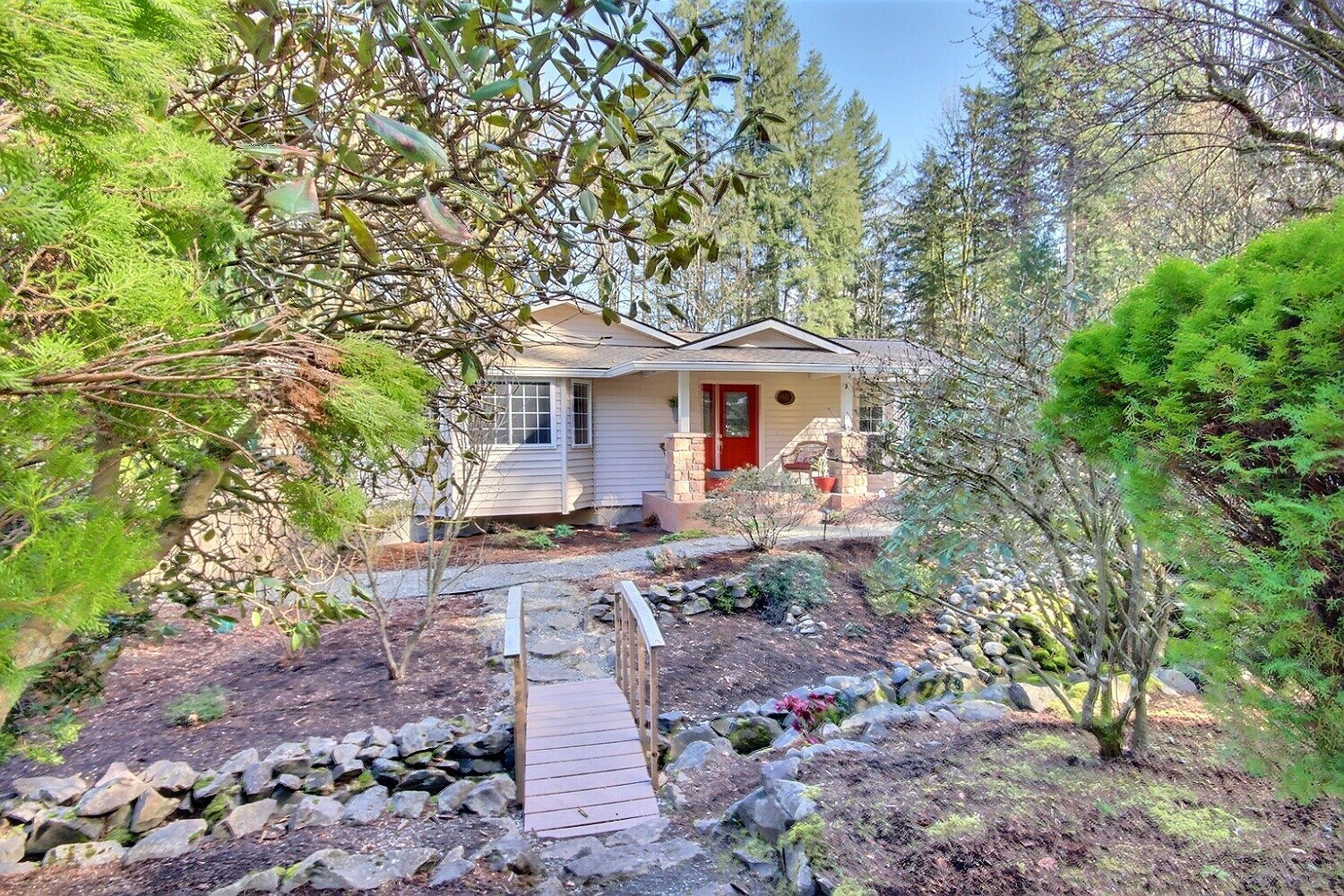 Property Photo:  15522 207th Place SE  WA 98059 