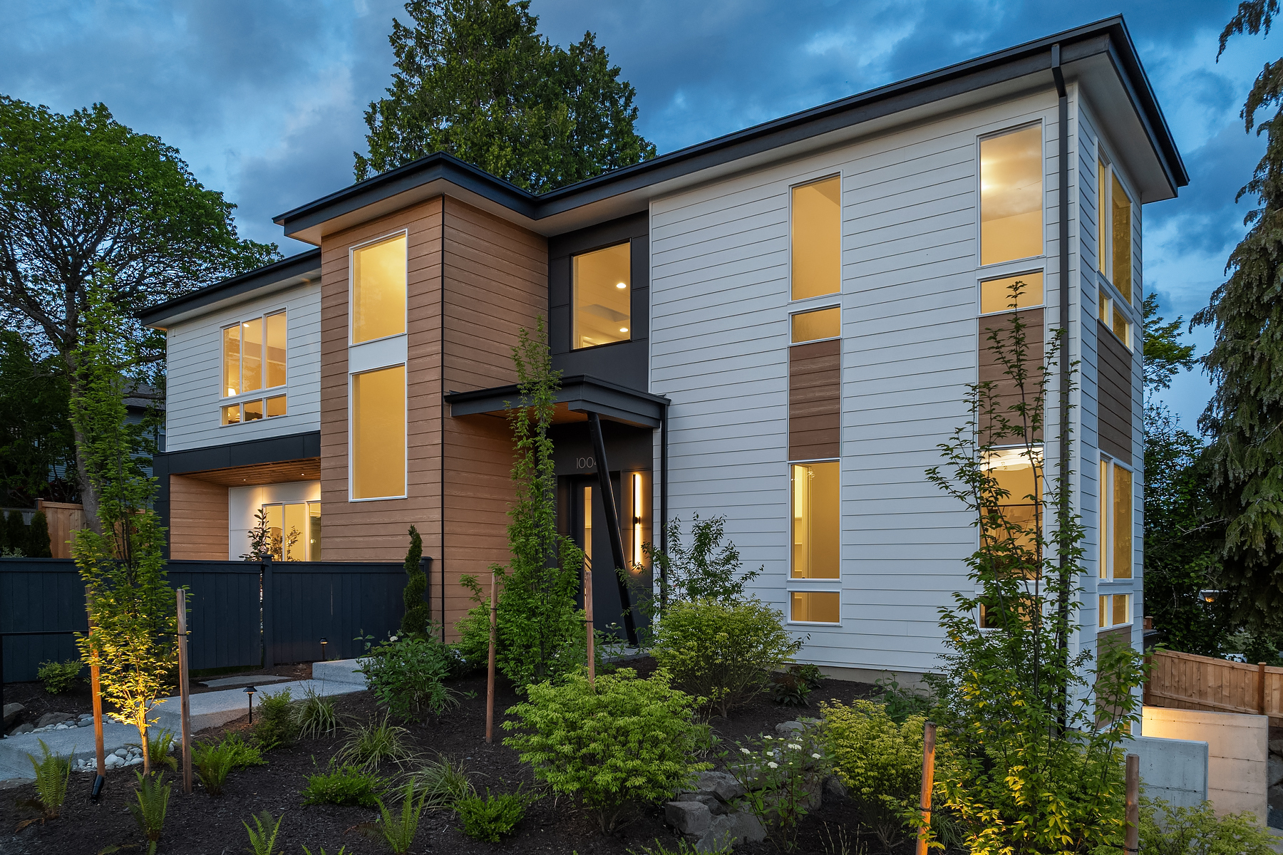 1004  3rd Street  Kirkland WA 98033 photo