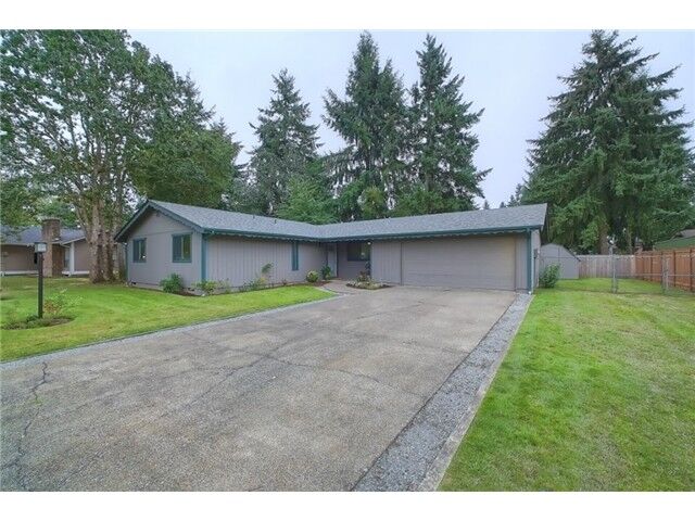 Property Photo:  1010 186th St Ct E  WA 98387