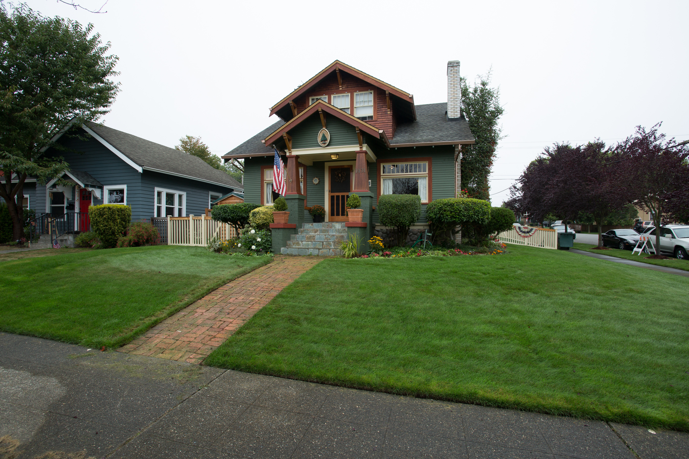 Property Photo: 1431 Hoyt Avenue WA 98201