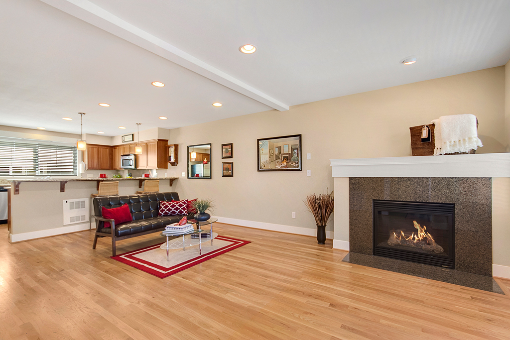 Property Photo: Living/dining room 1516 NW 53rd St A  WA 98107 