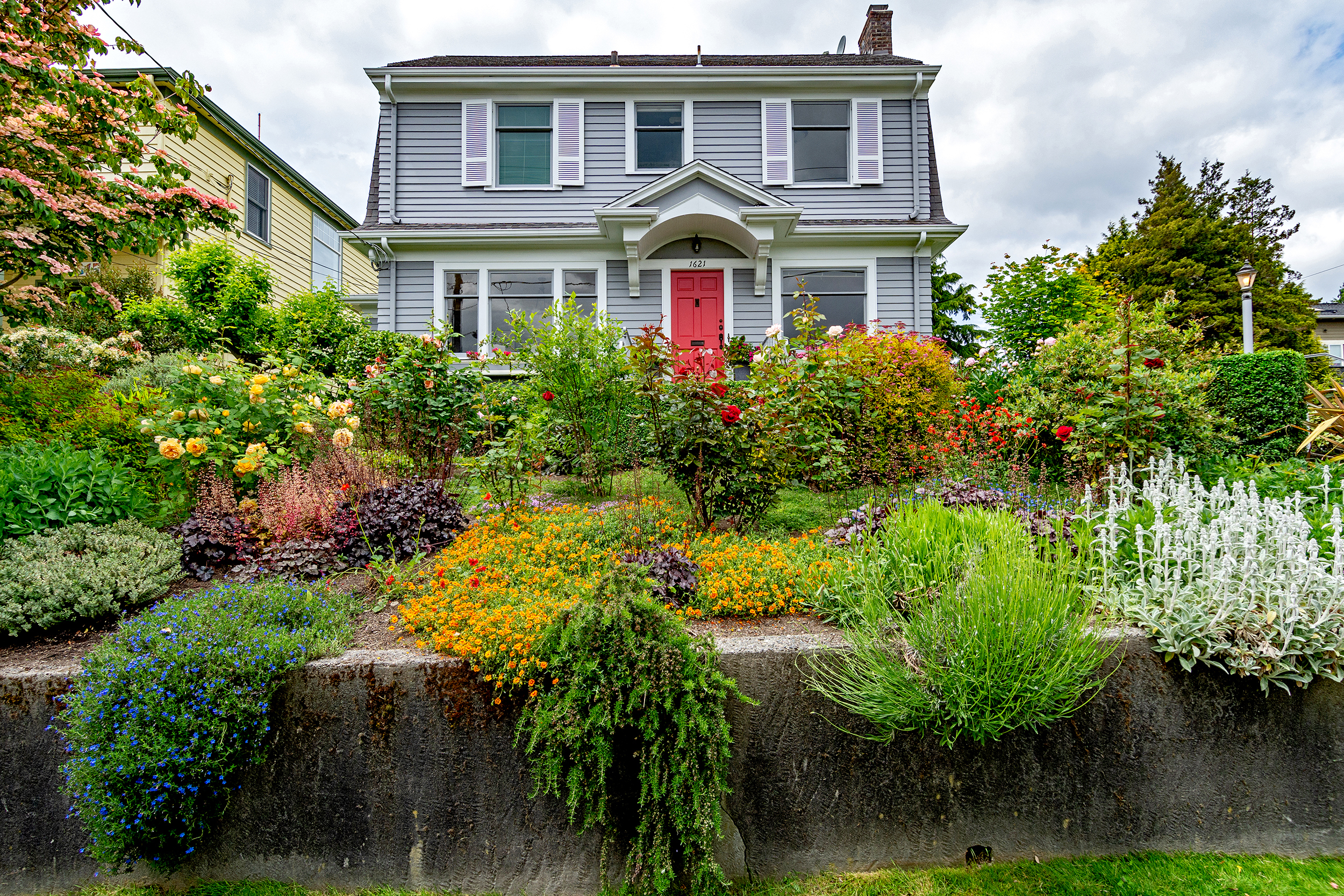 Property Photo: Exterior 1621 4th Ave N  WA 98109 