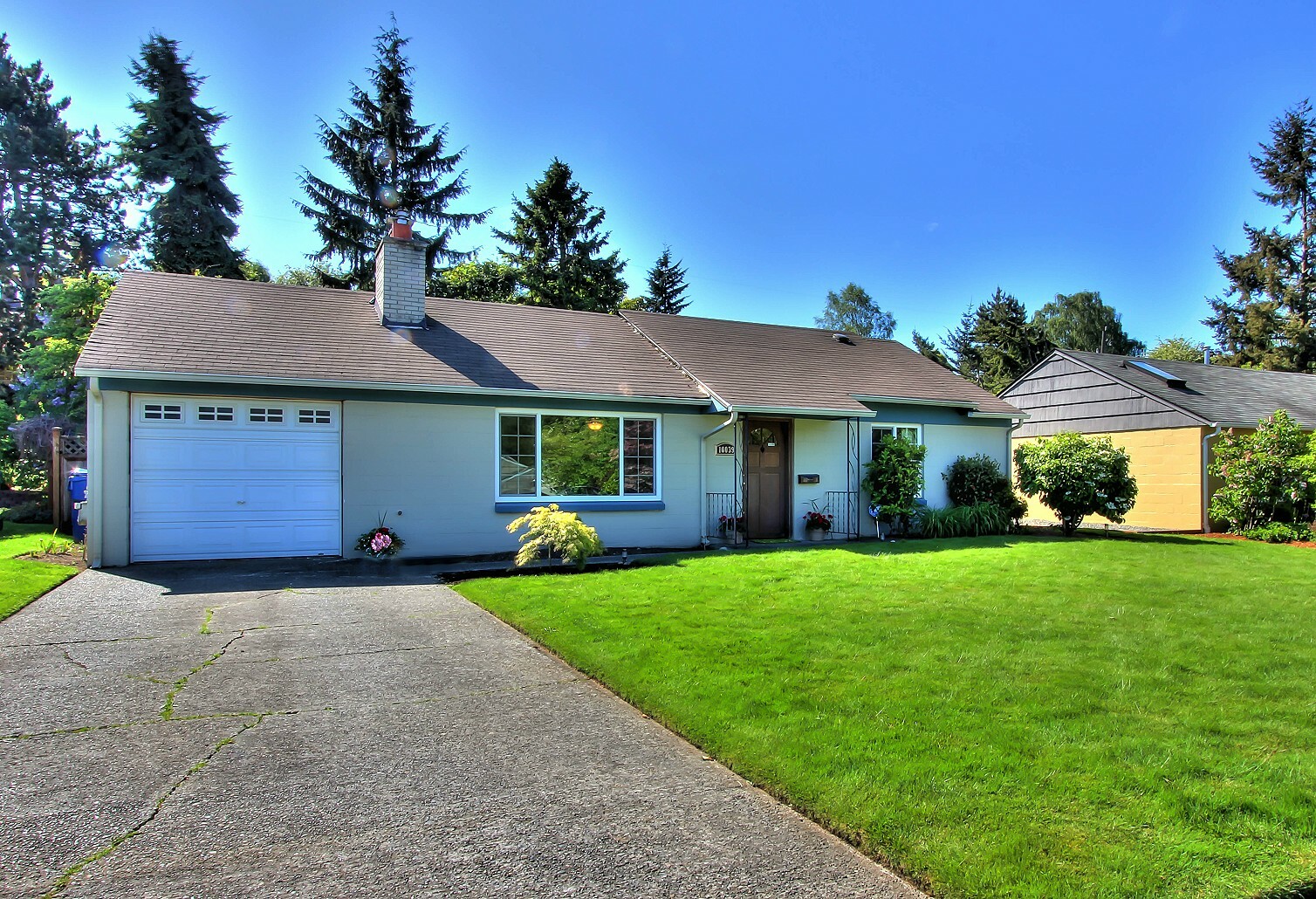 Property Photo:  10039 Dibble Ave NW  WA 98177 