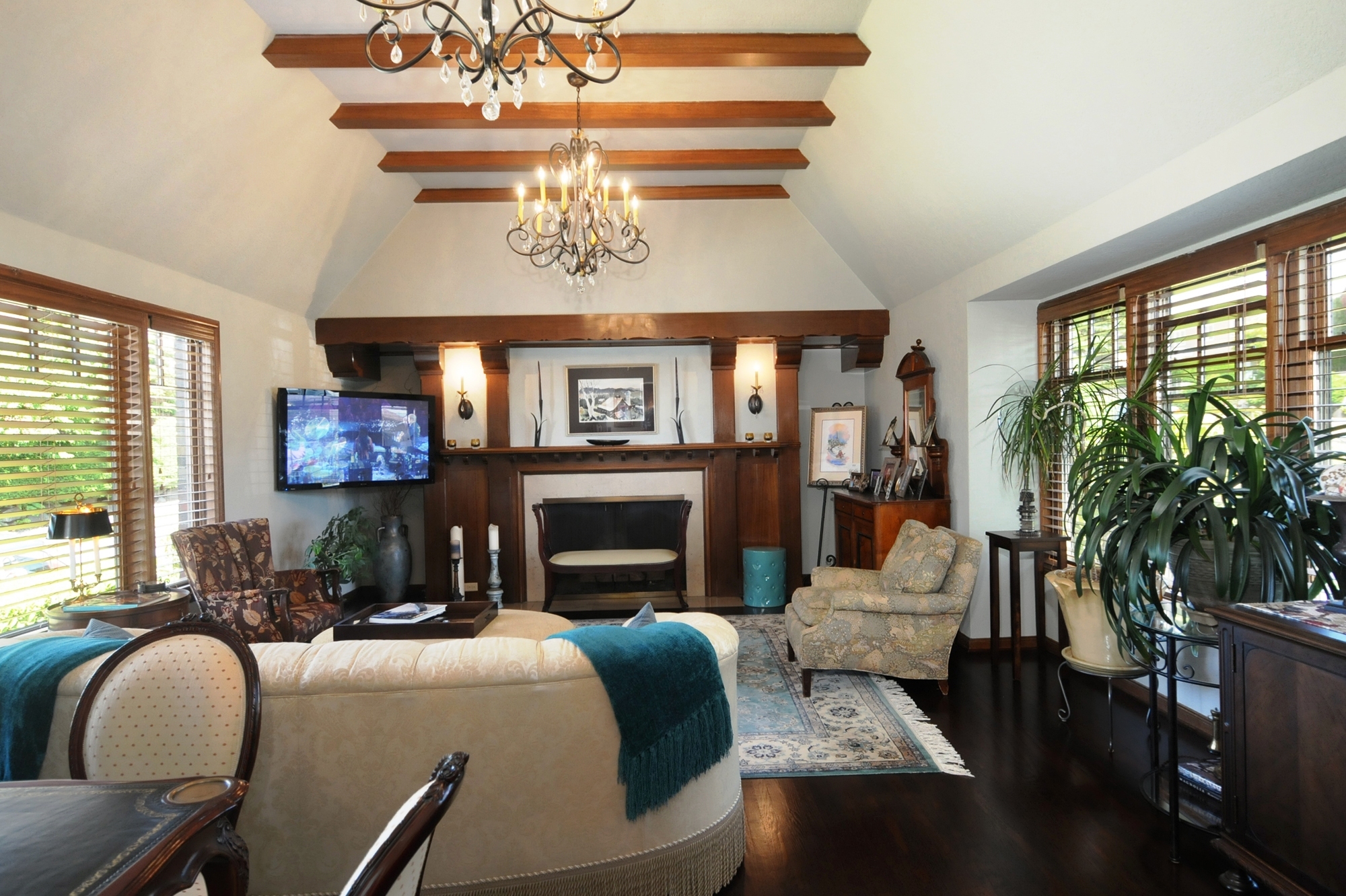 Property Photo: Living room 2271 Westmont Wy W  WA 98199 