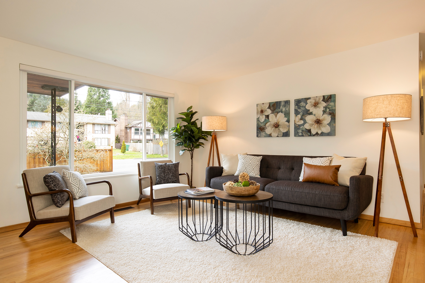 Property Photo: Living Room 9224 Sand Point Way NE WA 98115