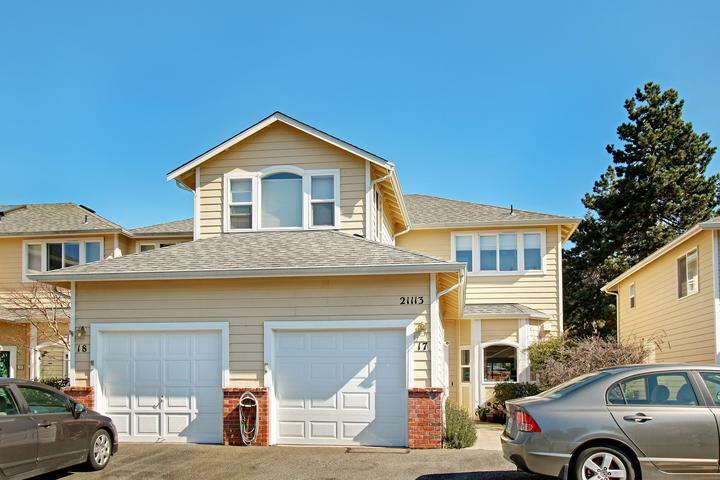 Property Photo: Edmonds Townhome 21113 77th Place W 17  WA 98026 